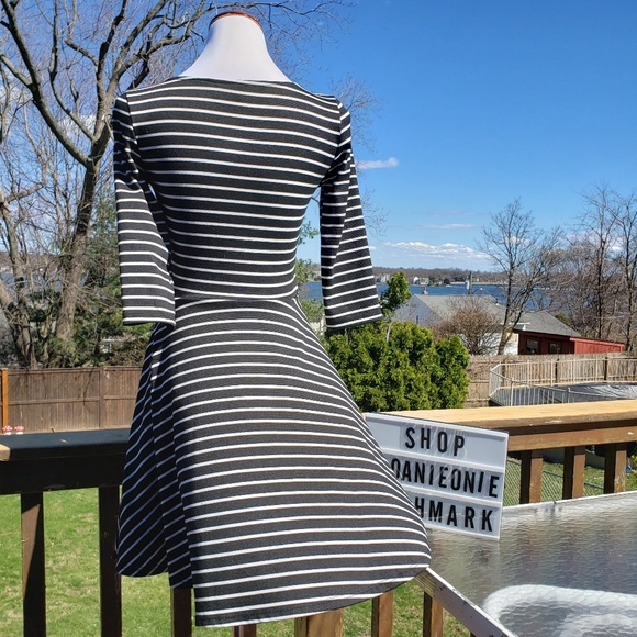 Pins & Needles Stripe Skater Urban Outfitters - Picture 7 of 7